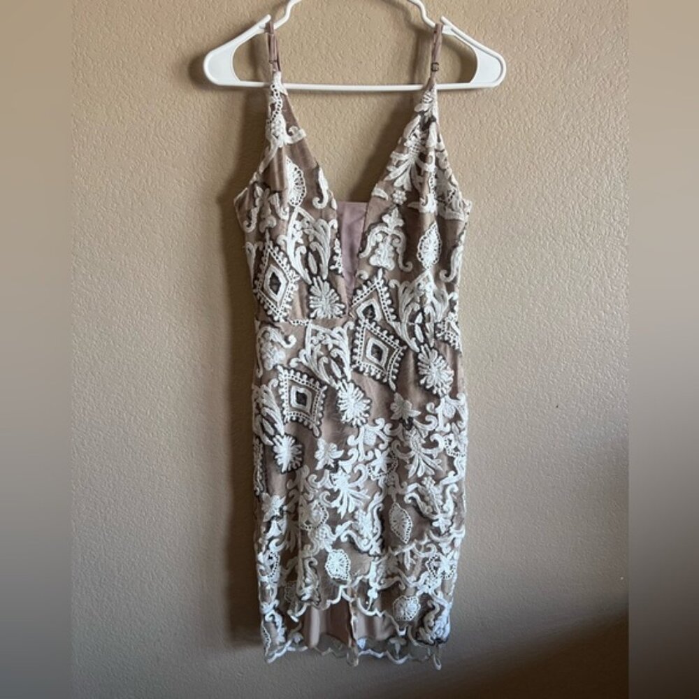 4SI3NNA embroidered lace sequin hi-lo dress